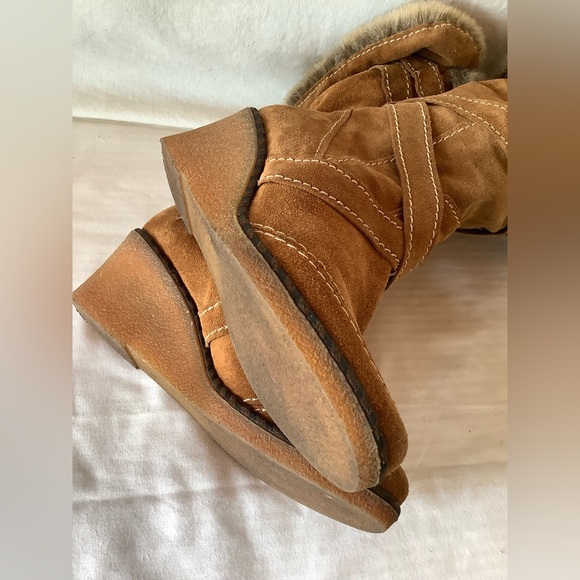 Suede wedge heel boot faux fur top size 7 - Picture 7 of 10